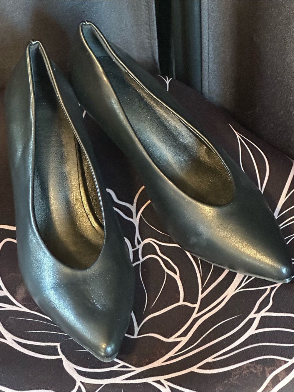 Women’s Black Pointed Toe Pumps Faux Leather 3” Heel Size EU 39 US 8-8.5